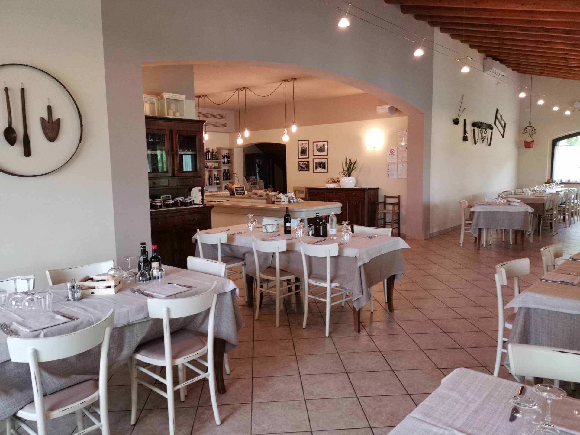 Agriturismo La Quercia Agriturismo La Quercia